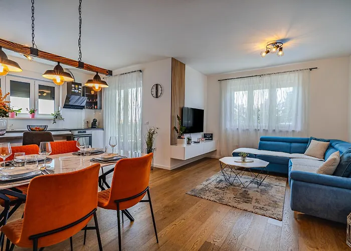Korina Apartment - Free Private Parking