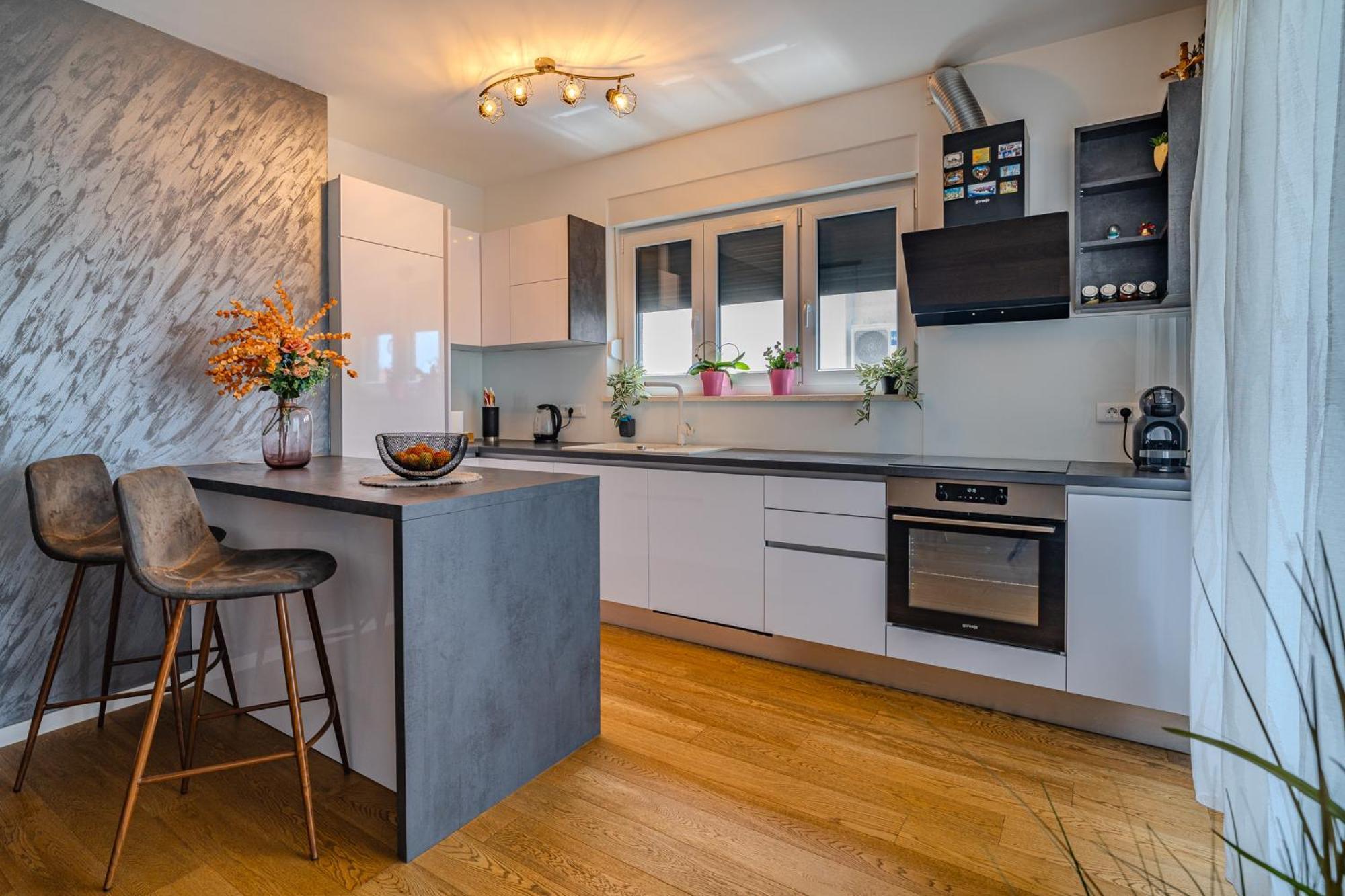 Apartman Korina - Free Private Parking *