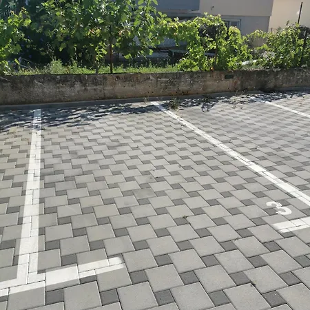 Korina Apartment - Free Private Parking Zara Esterno foto